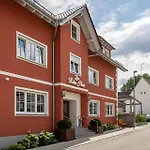 Zum Roten Haus بيت ريفي 3*