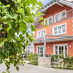 Zum Roten Haus بيت ريفي