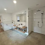 Zum Roten Haus بيت ريفي